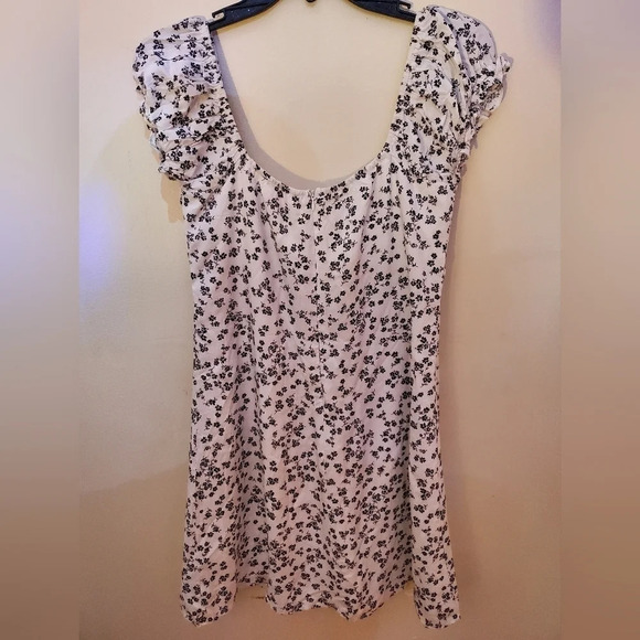 Pink lily 100% viscose Roadside Daisies Ivory Floral Dress - Picture 3 of 3